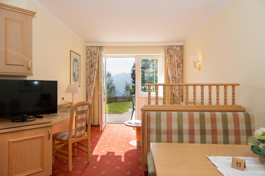 Residence Rossboden Mit Hallenbad Verano Exterior photo